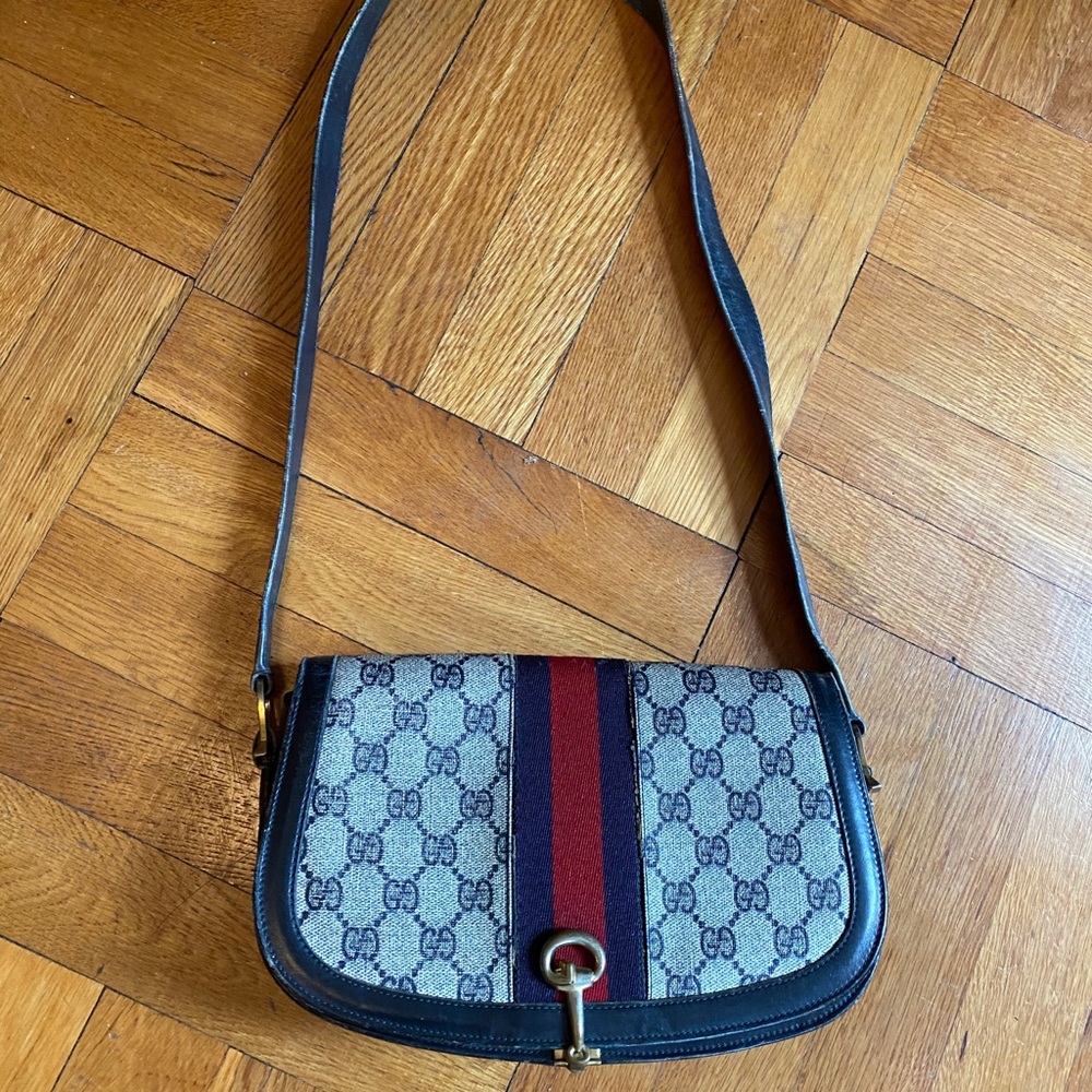 70s Vintage GUCCI GG signature crossbody purse
